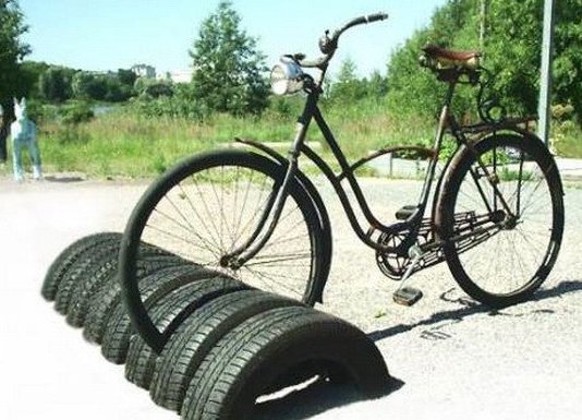 Поделки из шин стоянка для велосипеда