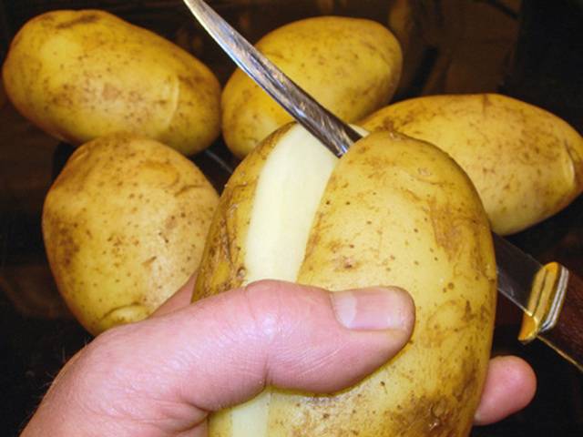 нужно ли резать клубни картофеля