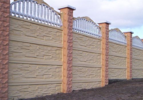 Как сделать забор из бетонных панелей