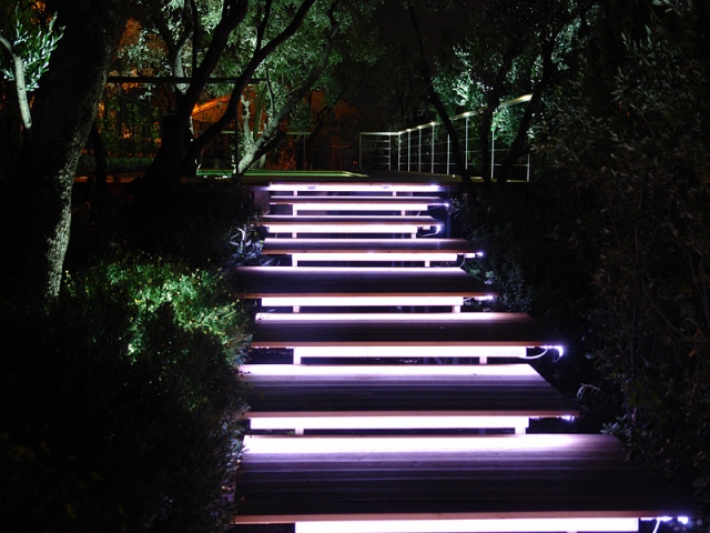 садовое освещение светящаяся лестница